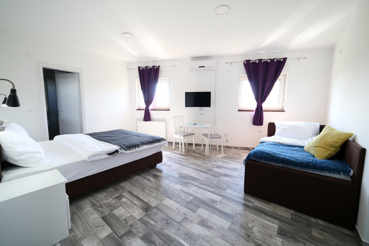 Guesthouse & Restaurant Tekovina Smederevo Exteriör bild
